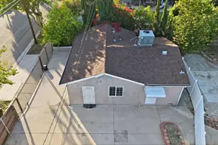 10401 Amigo Ave, Porter Ranch, CA 91326 - Photo 35