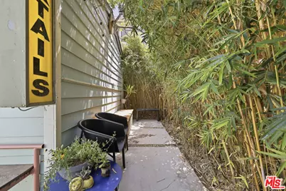 933 Walnut Ave, Long Beach, CA 90813 - Photo 17