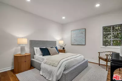 3225 Iredell Ln, Studio City, CA 91604 - Photo 45