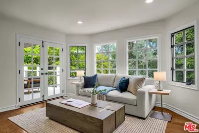 3225 Iredell Ln, Studio City, CA 91604 - Photo 31