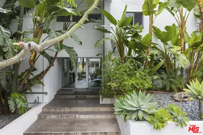 1145 Larrabee St #9, West Hollywood, CA 90069 - Photo 3