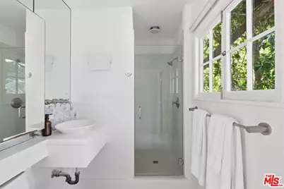 8924 Ashcroft Ave, West Hollywood, CA 90048 - Photo 33