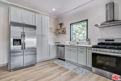 1803 S Sycamore Ave, Los Angeles, CA 90019 - Photo 15