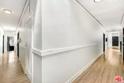 5161 S Vermont Ave, Los Angeles, CA 90037 - Photo 5