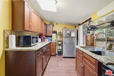 2754 Knox Ave, Los Angeles, CA 90039 - Photo 13