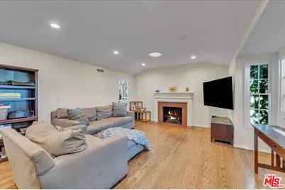 12430 Cumpston St, Valley Village, CA 91607 - Photo 7