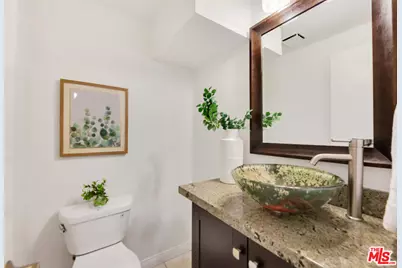 20155 Keswick St #107, Winnetka, CA 91306 - Photo 15