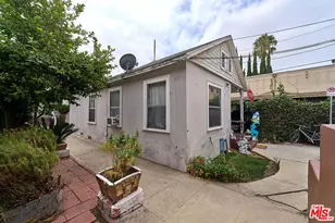 1800 S New England St, Los Angeles, CA 90006 - Photo 11