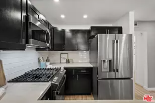 11230 Peach Grove St, Los Angeles, CA 91601 - Photo 13