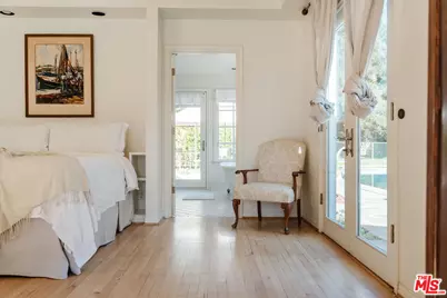 1520 Bonnell Dr, Topanga, CA 90290 - Photo 25