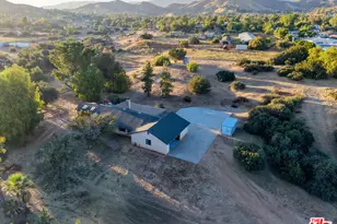33201 Barber Rd, Santa Clarita, CA 91390 - Photo 1