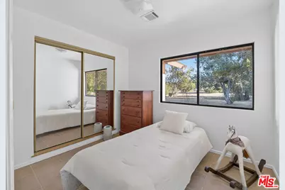 33201 Barber Rd, Santa Clarita, CA 91390 - Photo 21