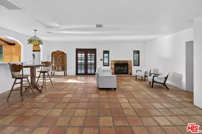33201 Barber Rd, Santa Clarita, CA 91390 - Photo 15