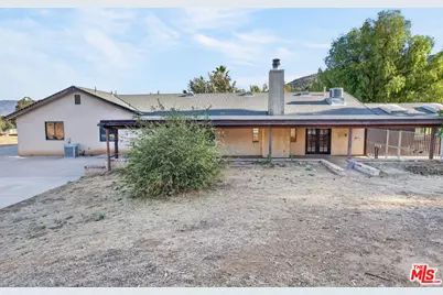 33201 Barber Rd, Santa Clarita, CA 91390 - Photo 7