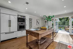 415 N Bonhill Rd, Los Angeles, CA 90049 - Photo 15