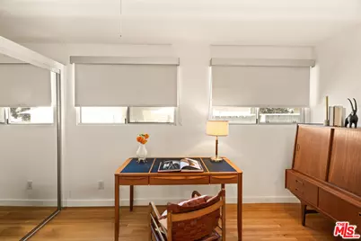 1076 Palms Blvd, Venice, CA 90291 - Photo 17