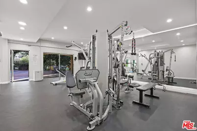 2700 Cahuenga Blvd #2217, Los Angeles, CA 90068 - Photo 19
