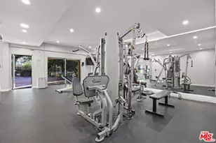 2700 Cahuenga Blvd, Los Angeles, CA 90068 - Photo 19