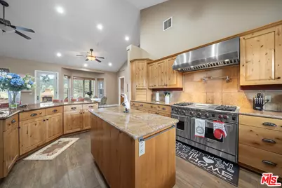 18087 Newview Dr, Lake Hughes, CA 93532 - Photo 17