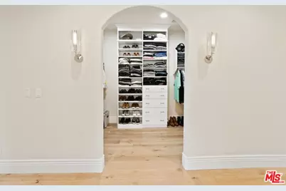 23593 Park South St, Calabasas, CA 91302 - Photo 49