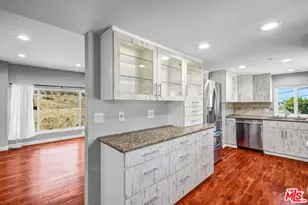 1766 Griffith Park Blvd, Los Angeles, CA 90026 - Photo 11