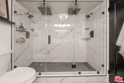 1160 Granville Ave #104, Los Angeles, CA 90049 - Photo 27