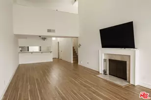 1900 Vine St, Los Angeles, CA 90068 - Photo 9