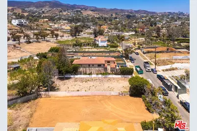 629 N Las Casas Ave, Pacific Palisades, CA 90272 - Photo 7