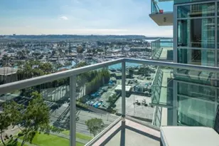 13700 Marina Pointe Dr, Marina del Rey, CA 90292 - Photo 15