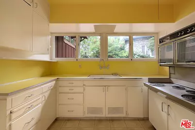 2342 Panorama Dr, La Crescenta, CA 91214 - Photo 15
