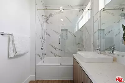5504 W Olympic Blvd, Los Angeles, CA 90036 - Photo 25