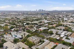 8121 Norton Ave, Los Angeles, CA 90046 - Photo 73