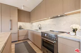 999 N Doheny Dr, West Hollywood, CA 90069 - Photo 3
