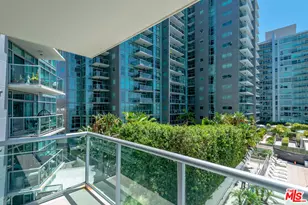 13700 Marina Pointe Dr, Marina del Rey, CA 90292 - Photo 9