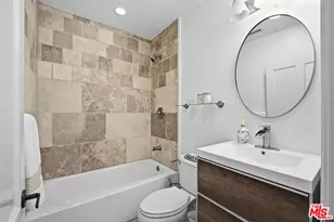 4954 Mammoth Ave, Sherman Oaks, CA 91423 - Photo 17