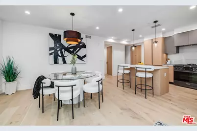 10352 Riverside Dr #103A, Toluca Lake, CA 91602 - Photo 21