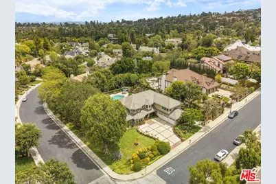 20659 Chatsboro Dr, Woodland Hills, CA 91364 - Photo 61
