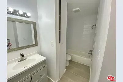 1627 N Poinsettia Pl, Los Angeles, CA 90046 - Photo 9