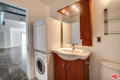 215 W 7th St #201, Los Angeles, CA 90014 - Photo 15