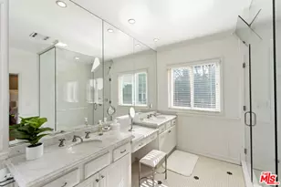 12750 Mulholland Dr, Beverly Hills, CA 90210 - Photo 15