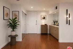 100 S Doheny Dr, Los Angeles, CA 90048 - Photo 13