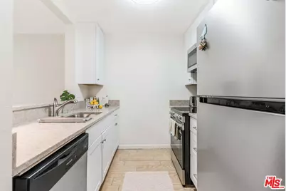 8740 Tuscany Ave #207, Playa del Rey, CA 90293 - Photo 7