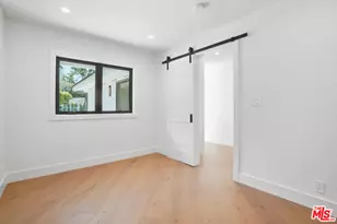 4097 Sapphire Dr, Encino, CA 91436 - Photo 33