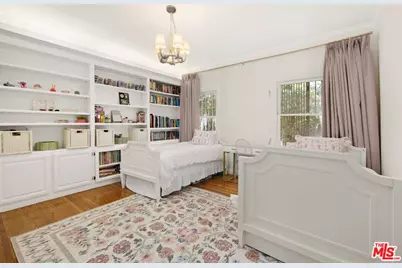 187 N Citrus Ave, Los Angeles, CA 90036 - Photo 13