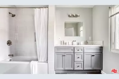 8100 W 83rd St, Playa del Rey, CA 90293 - Photo 11