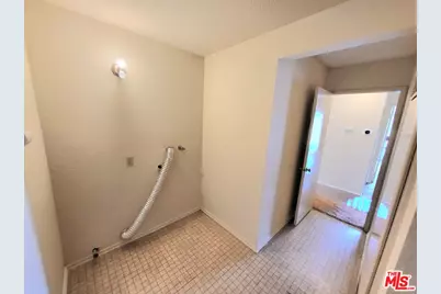 7425 Laurel Ave, Fontana, CA 92336 - Photo 9