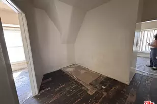 933 E 28th St, Los Angeles, CA 90011 - Photo 11