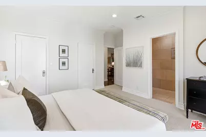 8727 Bonner Dr, Los Angeles, CA 90048 - Photo 15