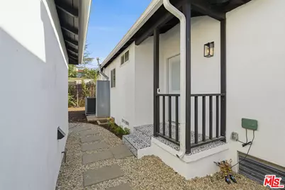 7800 S Victoria Ave, Los Angeles, CA 90043 - Photo 35