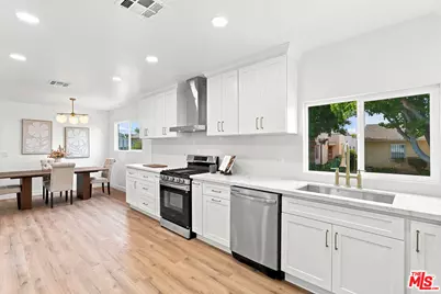 7800 S Victoria Ave, Los Angeles, CA 90043 - Photo 13